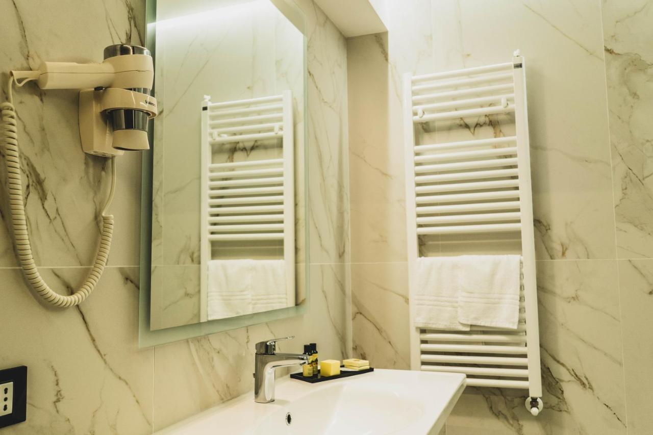 Hotel Pontemare Palermo Bagian luar foto